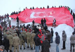 Şuheda sevgisini kara işlediler